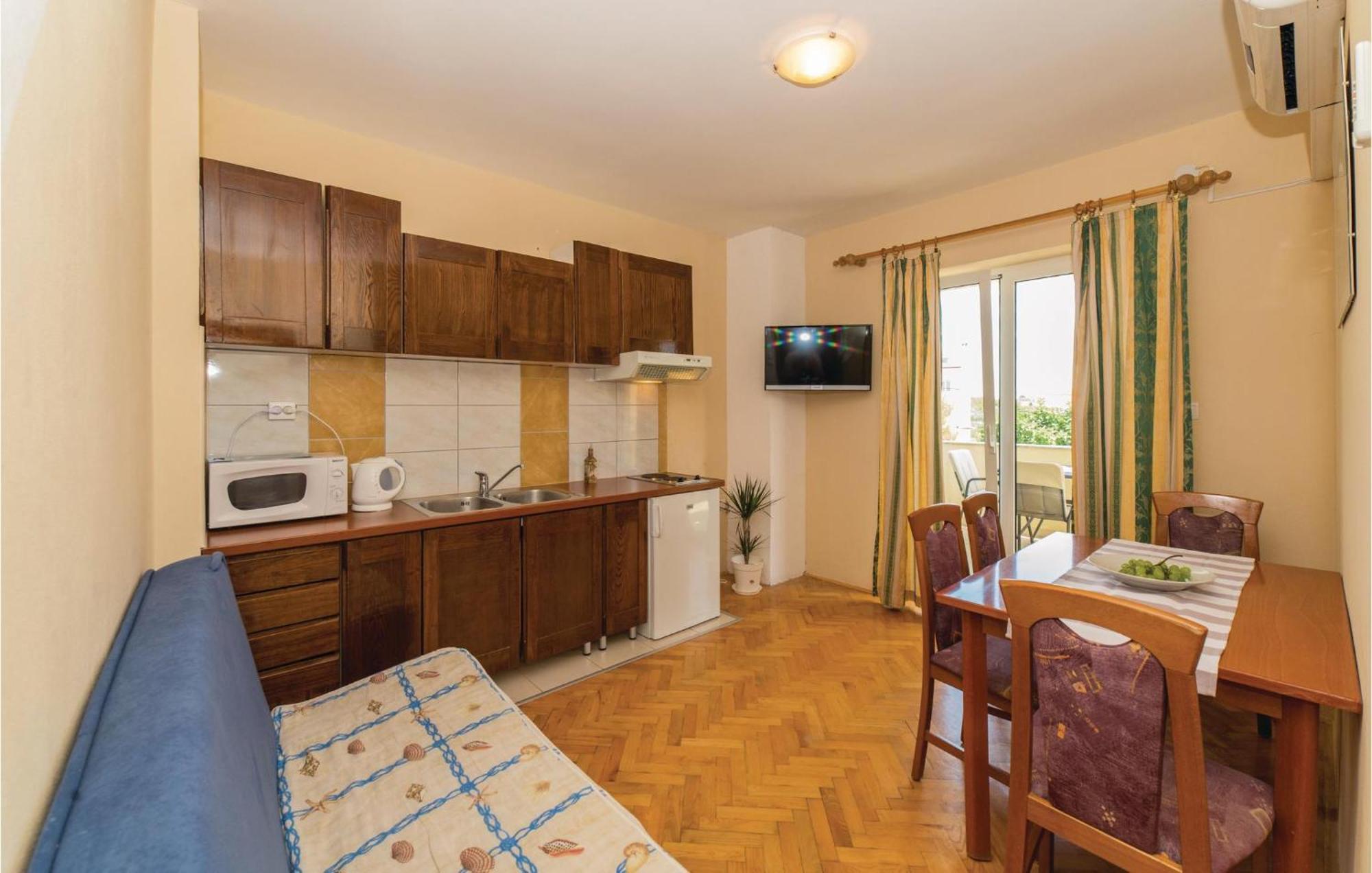 Pet Friendly Apartment In Biograd With Kitchen Biograd Na Moru Eksteriør bilde