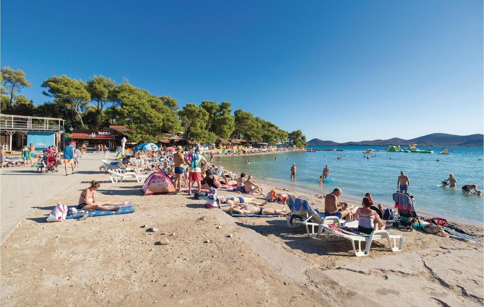 Pet Friendly Apartment In Biograd With Kitchen Biograd Na Moru Eksteriør bilde